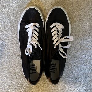 Frye ✨ Gia Leather Sneaker in Black